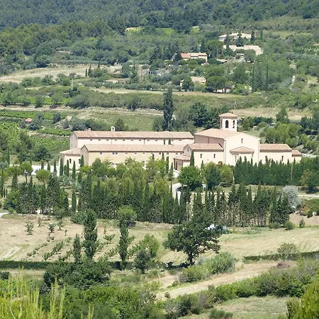 La Pinede Du Barroux Le Barroux